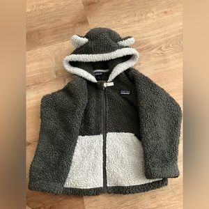 2T Patagonia fleece jacket